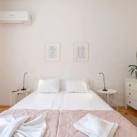 Apartment 2br 15 Bth Spacious Kitchen Metro *