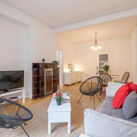 2br 15 Bth Spacious Kitchen Metro Sofia