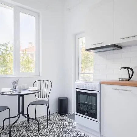 2br 15 Bth Spacious Kitchen Metro * Sofia