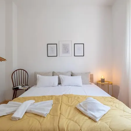 2br 15 Bth Spacious Kitchen Metro Apartament *