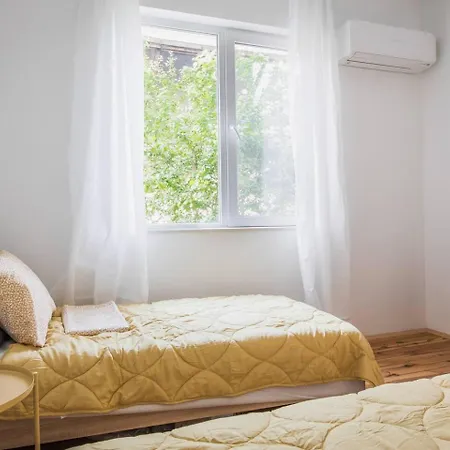 2br 15 Bth Spacious Kitchen Metro Апартаменты София